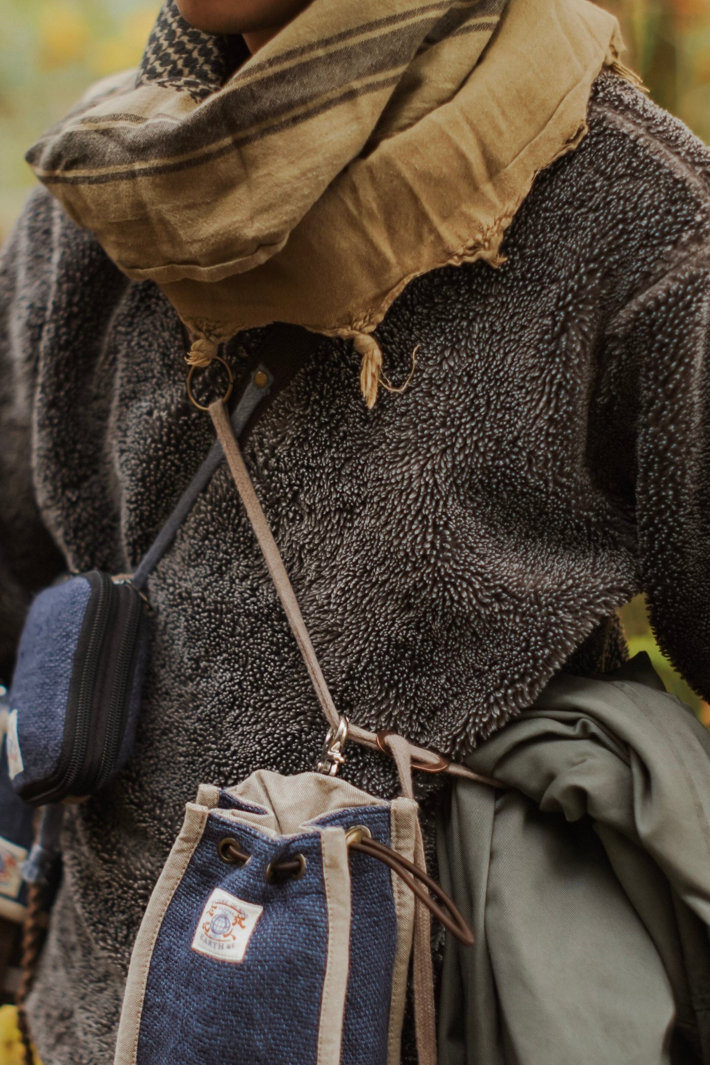 JACKET CARRIER STRAP