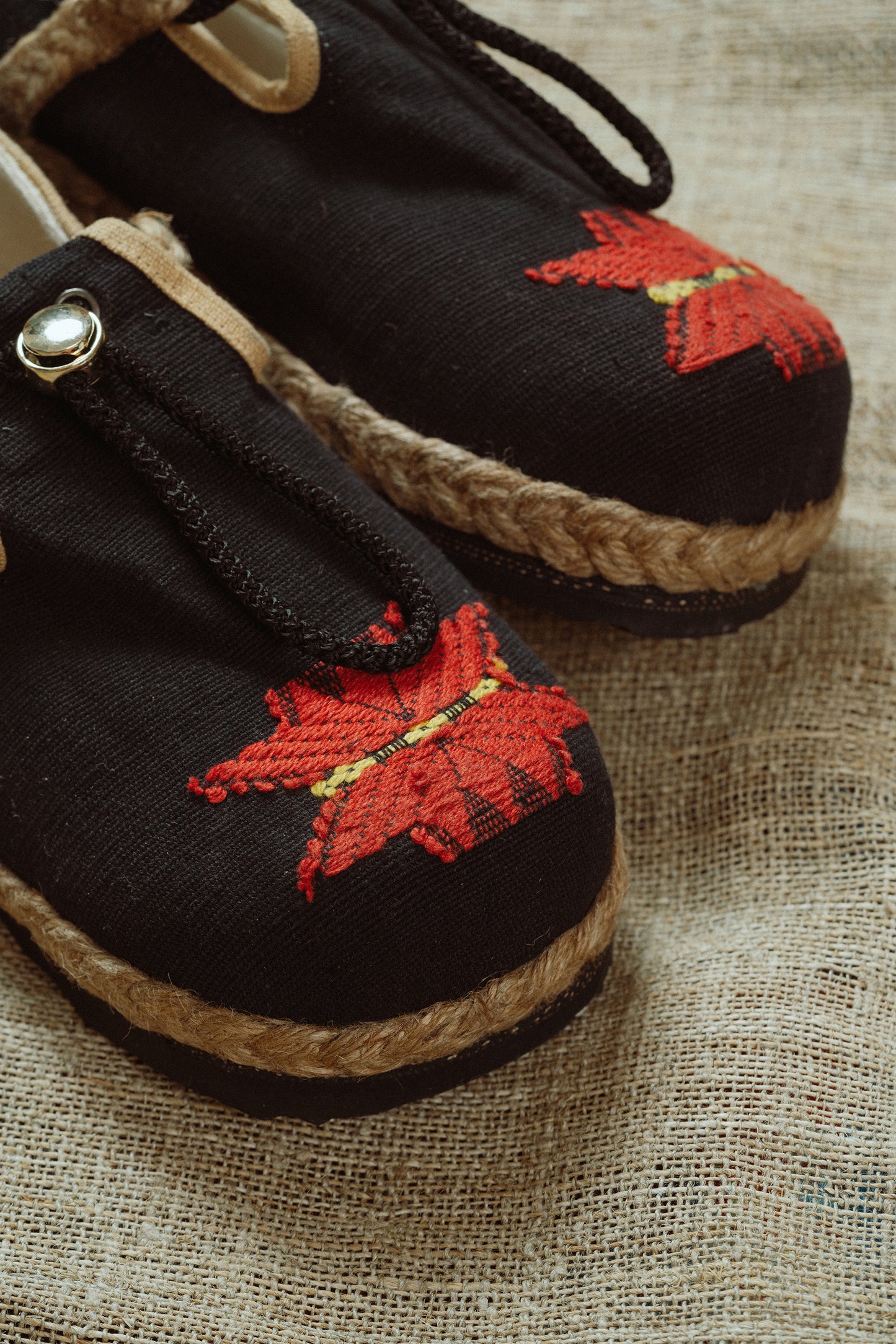 DOWN TO EARTH.ER ECO SHOES