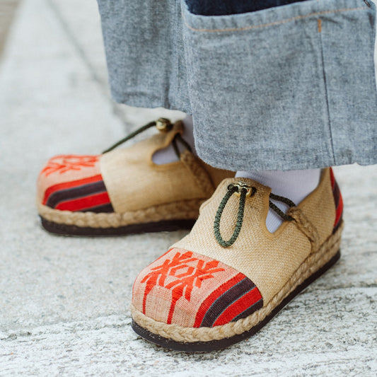 DOWN TO EARTH.ER ECO SHOES