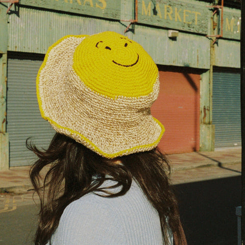 Hand weaving Smiley hat